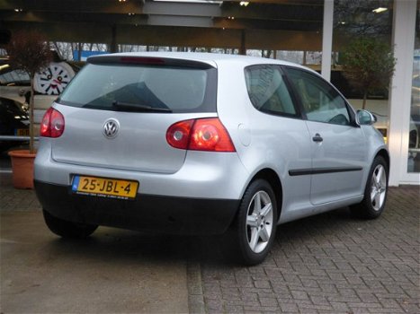 Volkswagen Golf - 5 1.6FSI 3Drs, Climate control, Cruise contr. NW. KETTING Nieuwe apk - 1