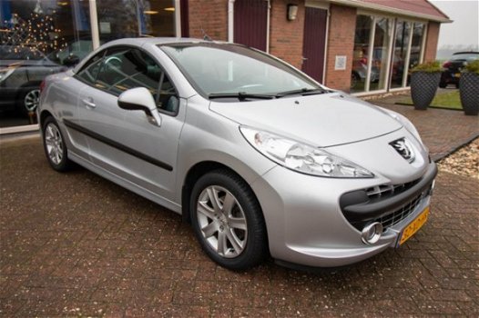 Peugeot 207 - CC PREMIÈRE 1.6 16v VTI - 1