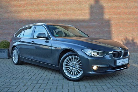 BMW 3-serie Touring - 320D 184pk Automaat LUXURY LINE * Beige leer * Navi * Bi Xenon * Bluetooth * C - 1