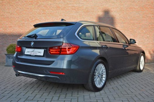 BMW 3-serie Touring - 320D 184pk Automaat LUXURY LINE * Beige leer * Navi * Bi Xenon * Bluetooth * C - 1