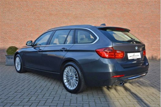BMW 3-serie Touring - 320D 184pk Automaat LUXURY LINE * Beige leer * Navi * Bi Xenon * Bluetooth * C - 1