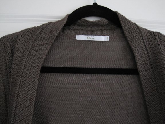Vest maat 48 taupe kleurig met half ronde voorkant. - Afbeelding 6