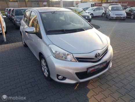 Toyota Yaris - - 1.0vvti airco €8.250, 00 of maandelijks €165 - 1