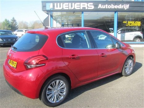 Peugeot 208 - 1.2 VTI 5drs 110pk Automaat, Allure, Navi, Clima, Cruise, 16 in - 1