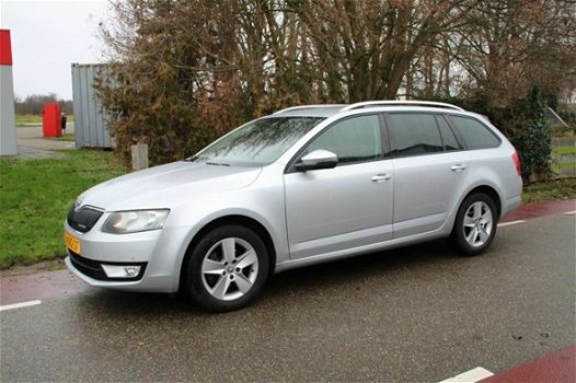 Skoda Octavia Combi - 1.6 TDI Greenline Businessline Navi, Pdc - 1