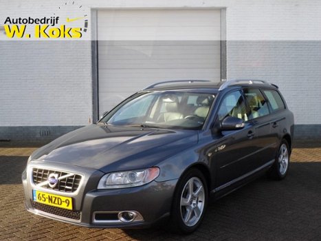 Volvo V70 - 2.0T R-Edition- Orig. Ned. auto- 1e eigenaar- trekhaak- NAV zeer nette staat - 1