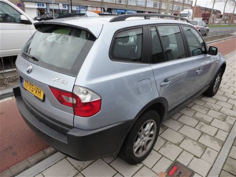 BMW X3 - 2.5i Executive - 4WD - 1