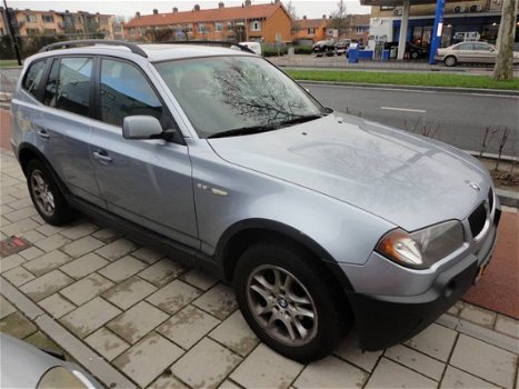 BMW X3 - 2.5i Executive - 4WD - 1