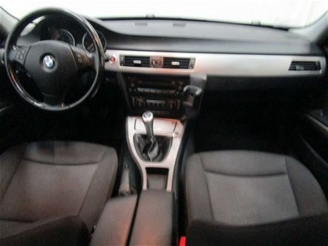 BMW 3-serie - 318i Dynamic Executive Clima Trekhaak 1e eigenaar - 1