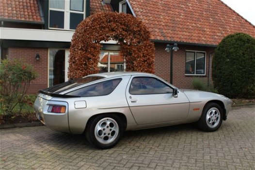 Porsche 928 - 928S - 1