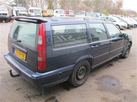 Volvo V70 - 2, 4 140 PK Automaat - 1