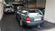 Skoda Octavia Combi - 1.6 Kompas Dealer onderhouden met NAP