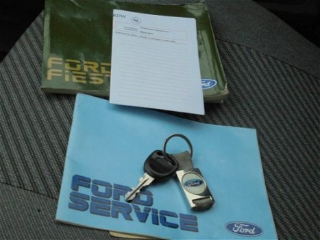 Ford Fiesta - 1.1 Ghia CTX NAP SPECIALE UITVOERING - 1