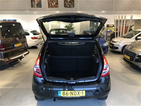 Dacia Sandero - 1.2 Blackline 5 Deurs airco - 1