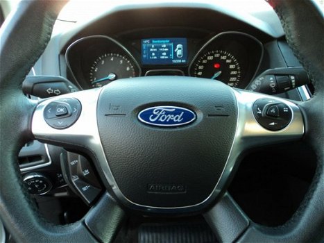 Ford Focus - 1.0 ECOBOOST TITANIUM 5 Deurs Navi nieuwstaat - 1