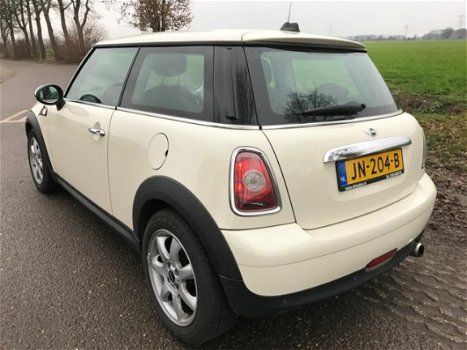 Mini Mini Cooper - 1.6 pepper / clima bj 2007 met 130.000 km - 1