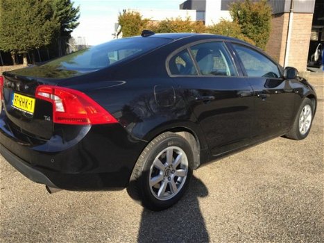 Volvo S60 - 1.6 T4 Kinetic Automaat - 1