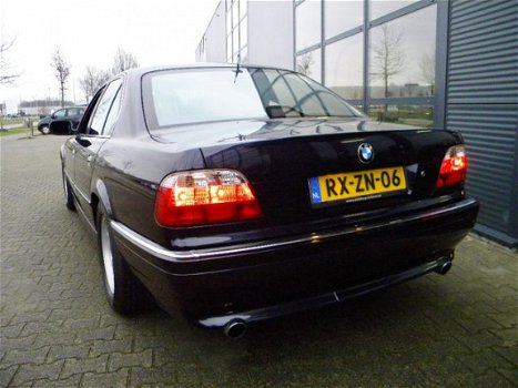 BMW 7-serie - 735i High Executive (Leer, clima, stoelverwarming, trekhaak, etc.) - 1