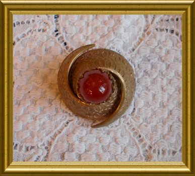 Mooie oude kleine broche met rode steen // vintage little brooch with red stone - 2