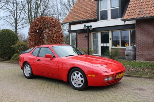 Porsche 944 - Turbo targa - 1