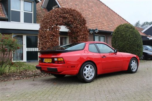 Porsche 944 - Turbo targa - 1