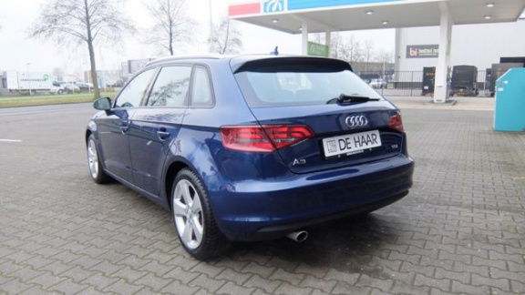 Audi A3 - 1.6 TDI 110PK AMBITION Sportstoelen - 1