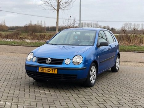 Volkswagen Polo - 1.4 16V 75pk - 1