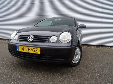 Volkswagen Polo - 1.4-16V Comfortline - 1