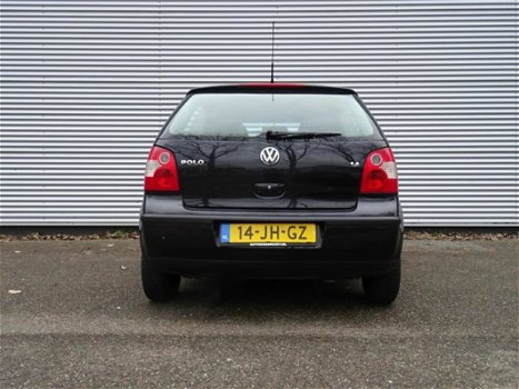 Volkswagen Polo - 1.4-16V Comfortline - 1