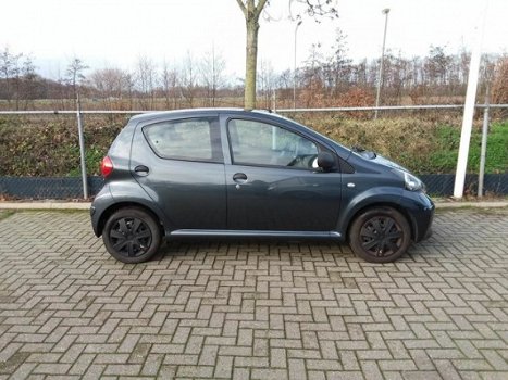 Toyota Aygo - 1.0-12V - 1