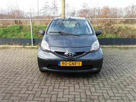 Toyota Aygo - 1.0-12V - 1