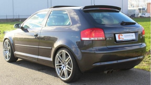 Audi A3 - 3.2 V6 Quattro 250 PK / DSG / DAKRAAM / PDC / 19INCH - 1