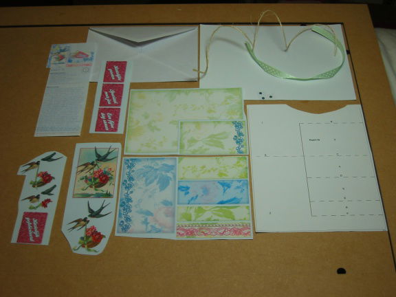 Vintage nr. 16 --- 3D SET voor WENSKAART --- 2 ZWALUWEN VLIEGEN ROND met een BLOEMENMAND - nr. 1
