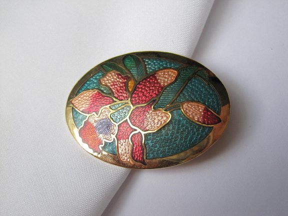 Broche goudkleurig cloisonne emaille met orchidee bloem afbeelding 4.1x3.0 cm. - Afbeelding 5