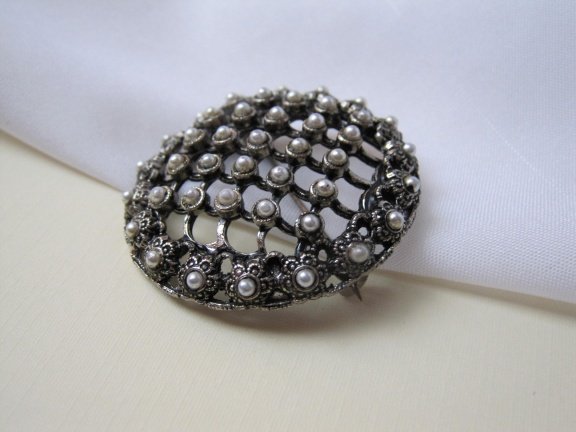 Broche antiek zilverkleurig vol zaadparel kraaltjes 3.9x3.9 cm - Afbeelding 4