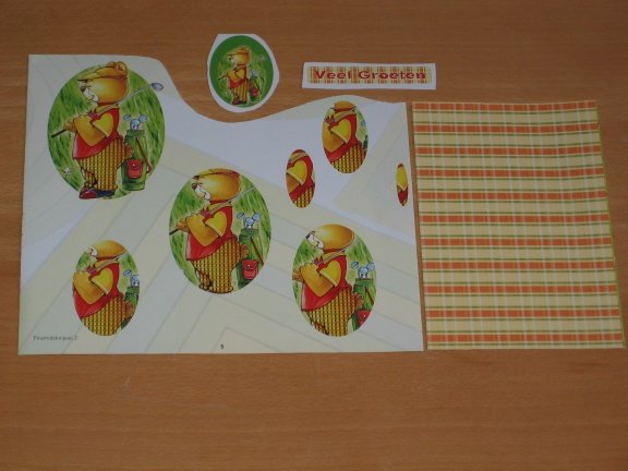 Kaart nr. 8 --- PIRAMIDE SET voor WENSKAART --- BEER GAAT GOLFEN - Afbeelding 2