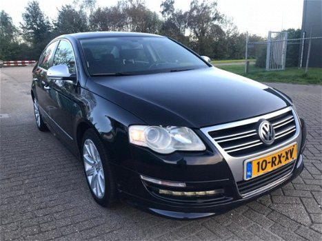 Volkswagen Passat - 1.9 TDI 105pk | R-line | Xenon sold - 1