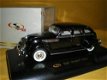 1:32 Signature 1936 Chrysler Airflow sedan zwart - 1 - Thumbnail