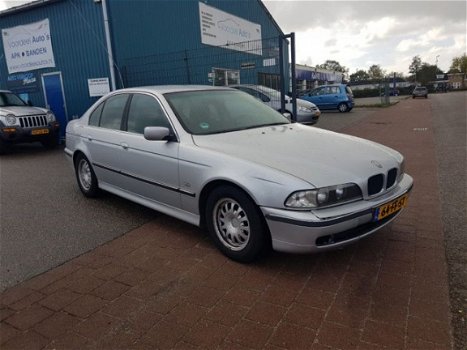 BMW 5-serie - 523i Executive AUTOMAAT - 1