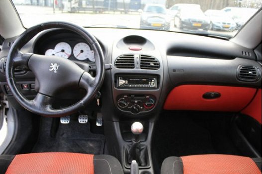 Peugeot 206 CC - 1.6-16V radio cd speler, elektrische ramen, elektrische kap, lichtmetalen wielen - 1