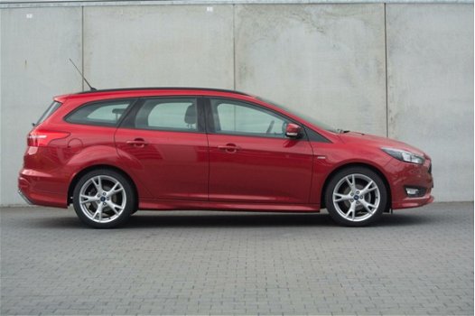 Ford Focus Wagon - 1.0 EcoBoost 125pk ST Line NAVI|BT|PDC V+A|QUICKCLEAR|18 - 1