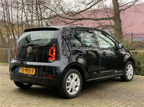 Volkswagen Up! - 1.0 BMT move up achteruitrijcamera, cruise control, lederen stuurwiel, stuurwiel mu - 1