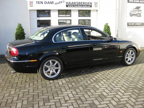 Jaguar S-type - 4.2 V8 - 1