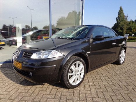 Renault Mégane Cabrio - 2.0 16V AUTOMAAT Dynamique Luxe - 1