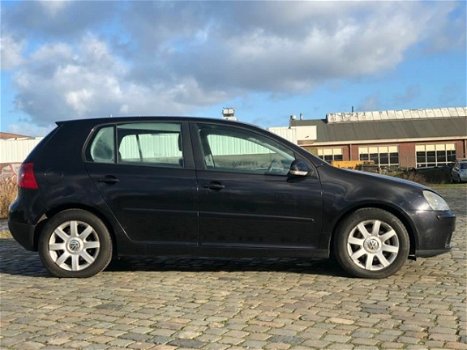 Volkswagen Golf - 1.6 FSI Sportline - 5 Drs Nap - 1