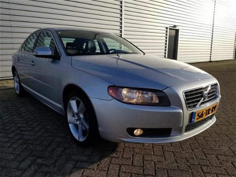 Volvo S80 - 2.5 T Momentum Automaat/Clima/Cruise/Leder - 1