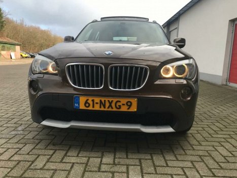 BMW X1 - xDrive20d Exec. 4x4 Navi Leer Panorama - 1