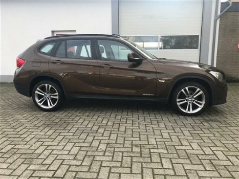 BMW X1 - xDrive20d Exec. 4x4 Navi Leer Panorama - 1