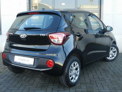 Hyundai i10 - 1.0i Comfort VAN € 14.095, - VOOR € 11.845, - 1