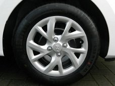 Hyundai i10 - 1.0i Comfort Smart Pack VAN € 14.990, - VOOR € 12.740,